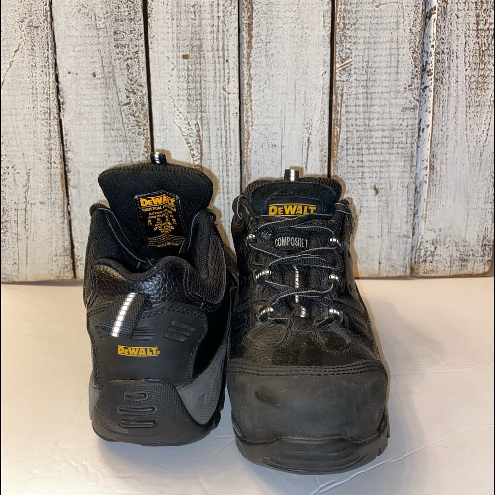Dewalt Industrial Footwear View 2